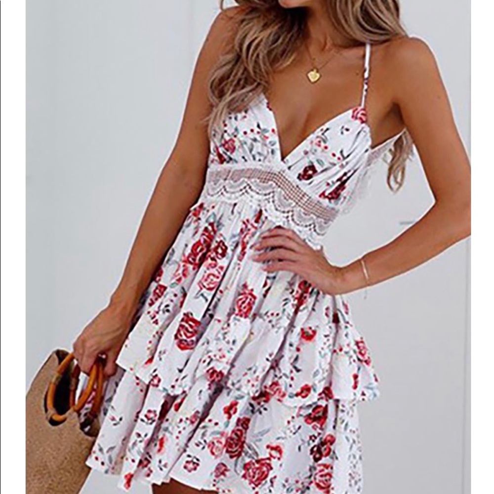 Host Pick x2 🌟 Gorgeous crochet halter dress - Picture 5 of 8